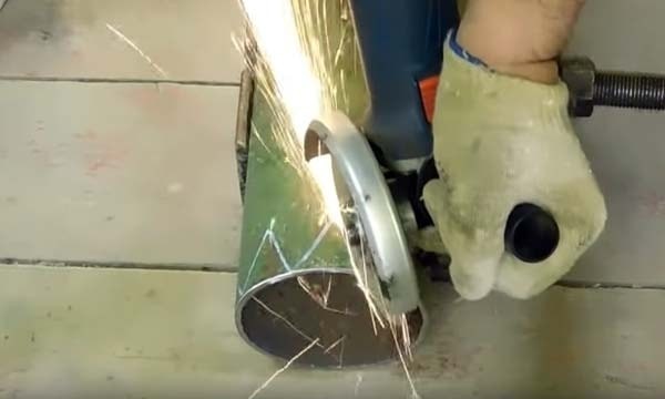 Самодельная походная печка из куска трубы и газовой горелки