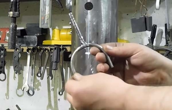 Самодельная походная печка из куска трубы и газовой горелки