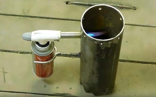 Самодельная походная печка из куска трубы и газовой горелки